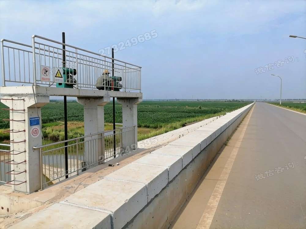 公路旁渠道闸门