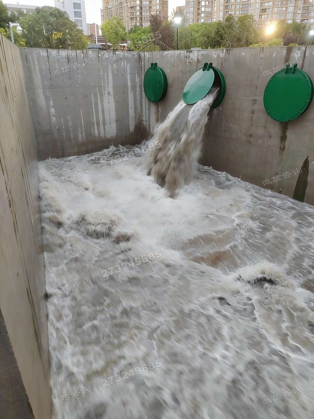 良庆绿色铸铁拍门