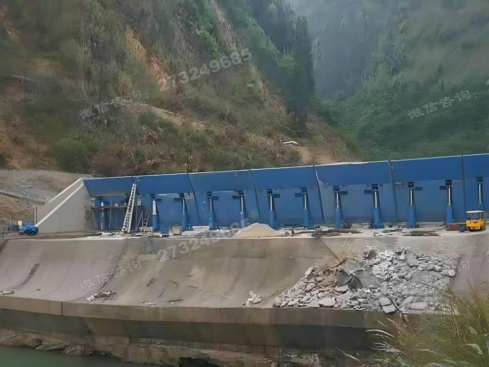 信都山区河道液压钢坝闸门